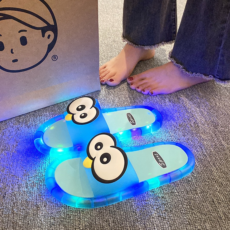 Komik Büyük Gözlü Işıklı Terli - Mule Slip On incelemesi ve fiyatı